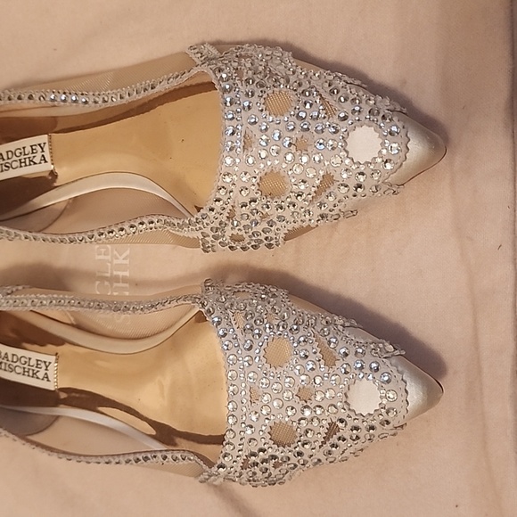 badgley mischka gigi crystal pointed toe flat